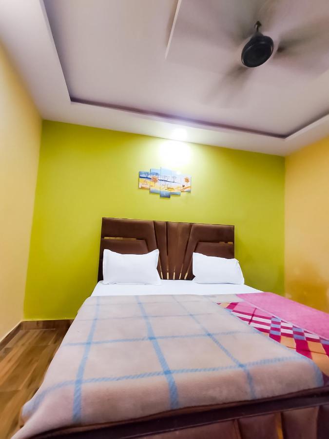 Roomshala 122 Hotel Park View - Near Adarsh Nagar New Delhi Exteriör bild