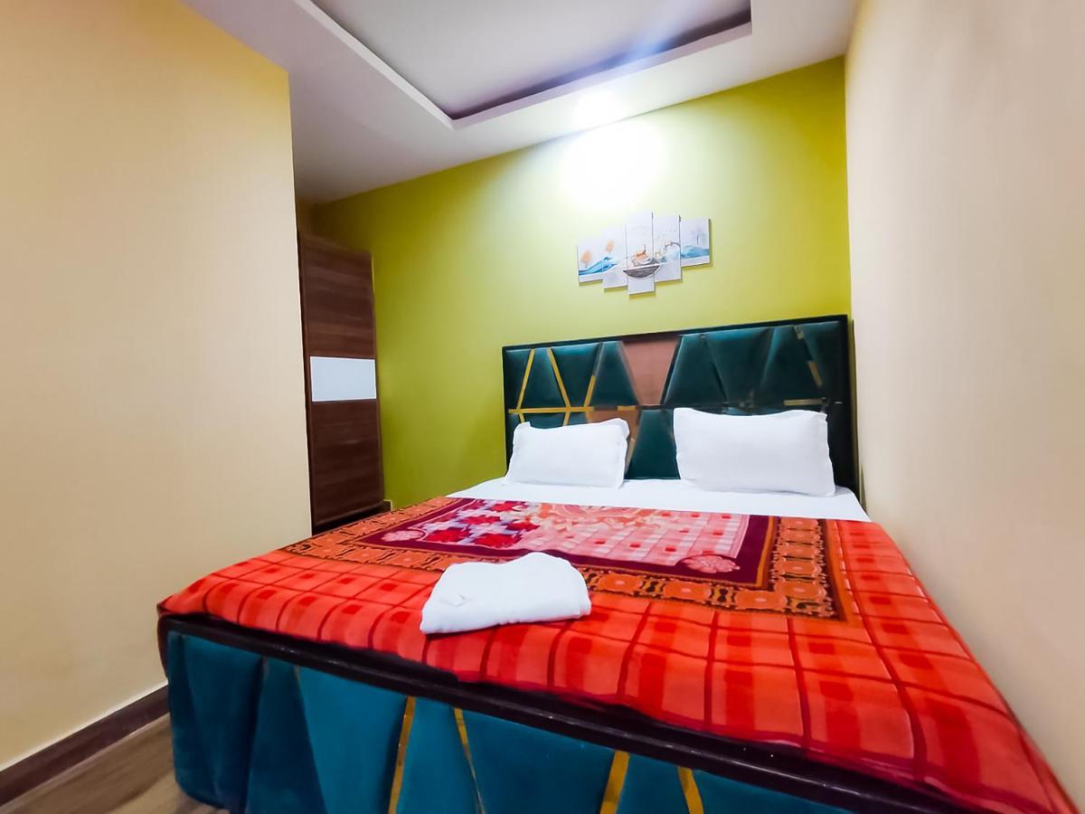 Roomshala 122 Hotel Park View - Near Adarsh Nagar New Delhi Exteriör bild