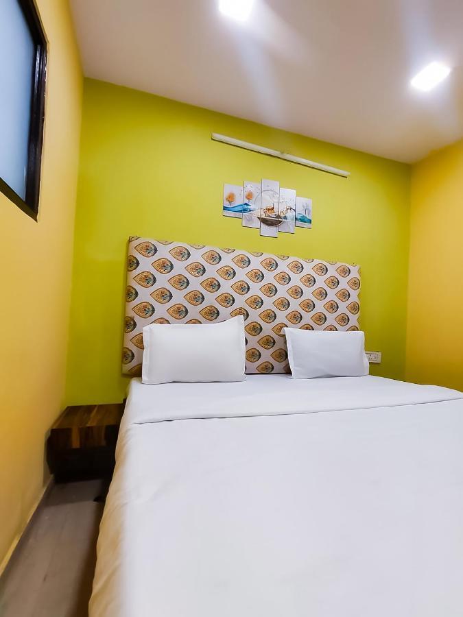 Roomshala 122 Hotel Park View - Near Adarsh Nagar New Delhi Exteriör bild