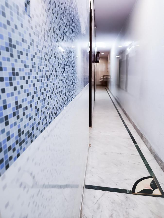 Roomshala 122 Hotel Park View - Near Adarsh Nagar New Delhi Exteriör bild