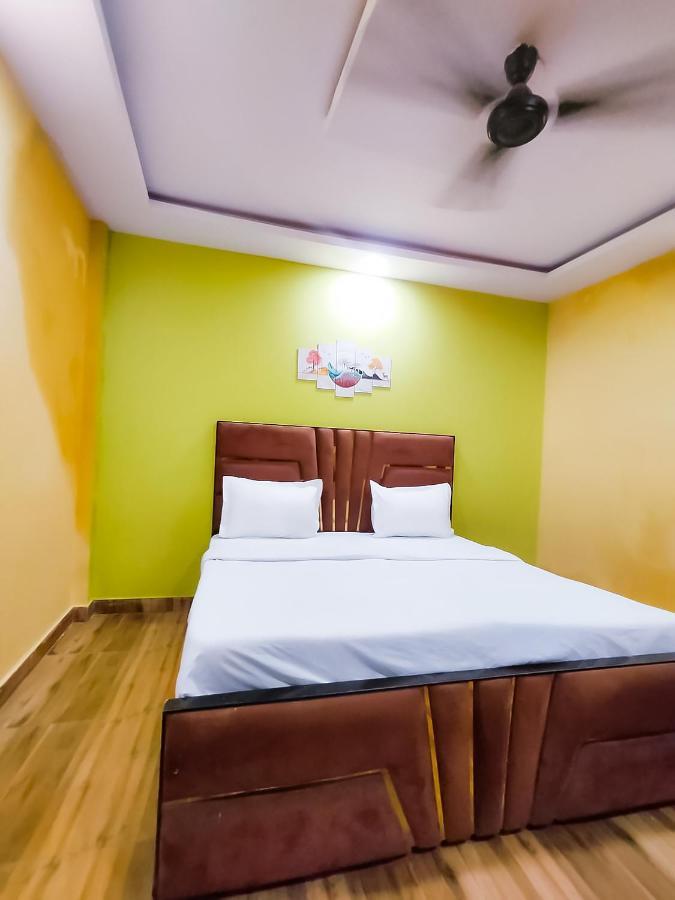 Roomshala 122 Hotel Park View - Near Adarsh Nagar New Delhi Exteriör bild